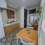 Romero 6 - Con Encanto Junto A La Mezquita